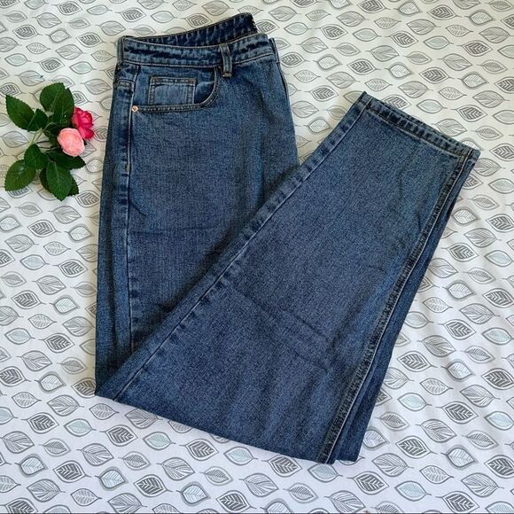 PRETTYLITTLETHING High Rise  Blue Denim Mom Jeans Size US 12 - Picture 1 of 10